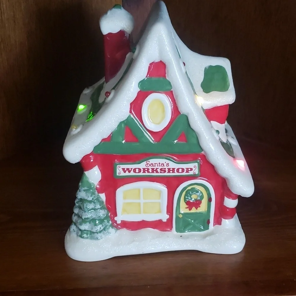 2012 Hallmark Santas Workshop - Music & Lights 8 1/2